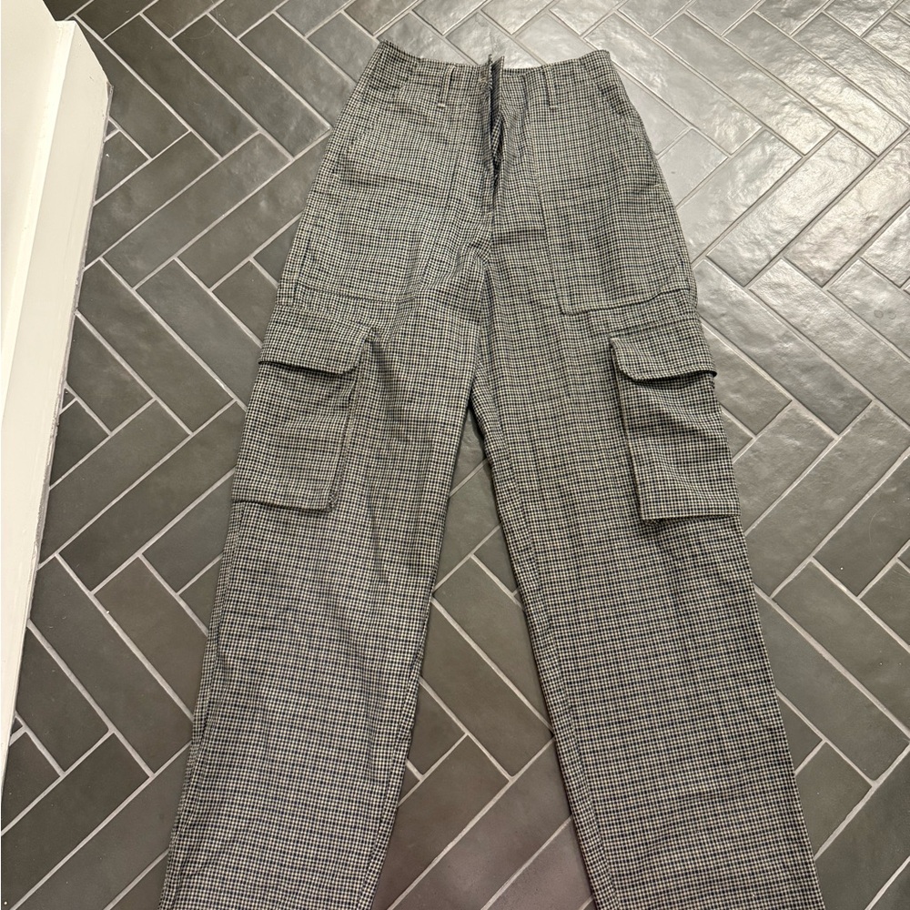 Kith Gray Cargo Pants with High Waist and Relaxed Fit